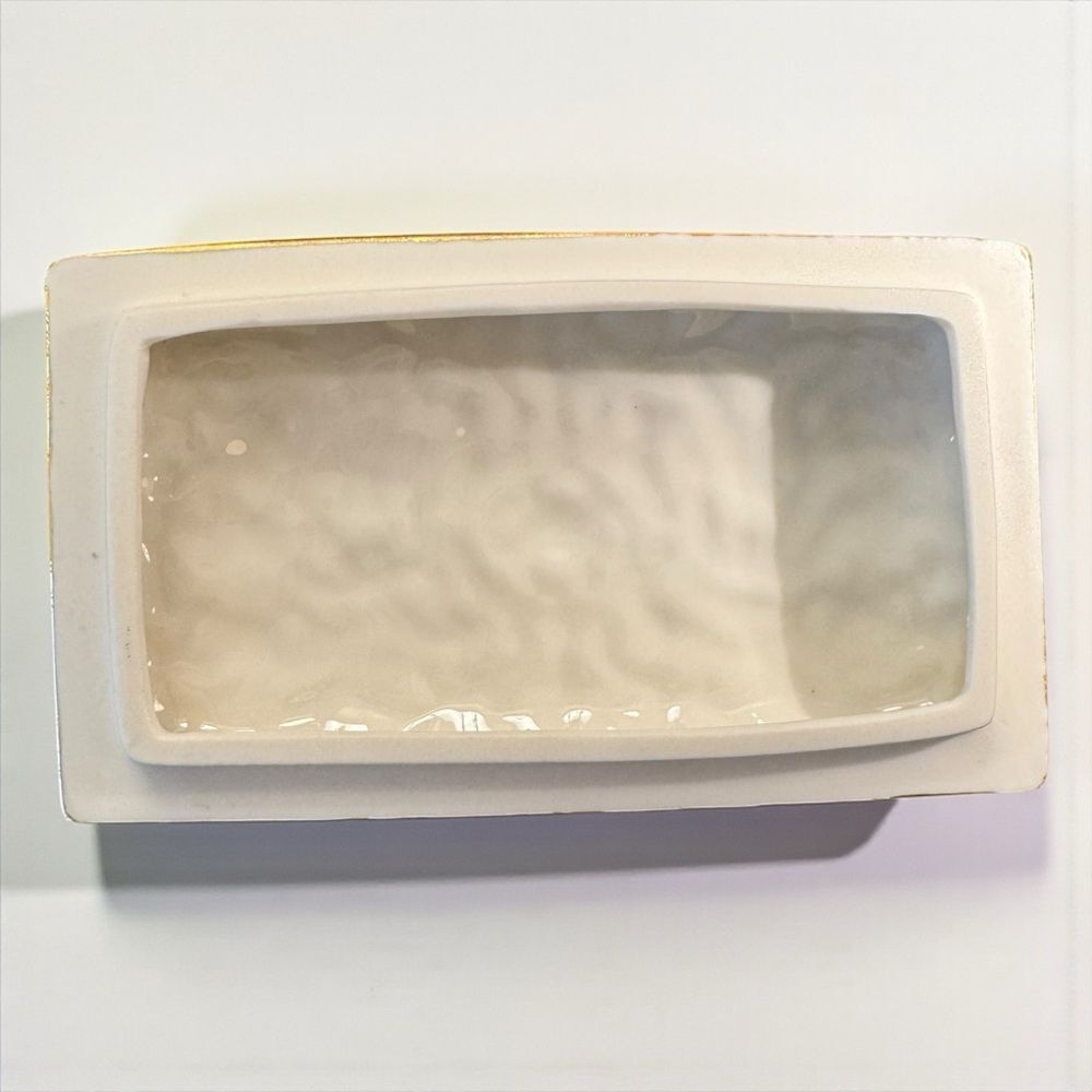 Vintage Centurion Collection Ivory Cream Porcelain Trinket Jewelry Box - Picture 9 of 10